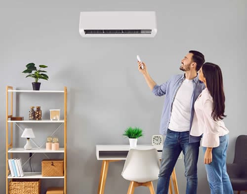 A-Couple-Viewing-Indoor-Ductless